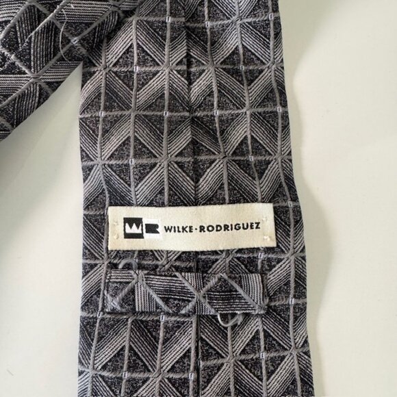 Wilke Rodriguez 100% Silk Classic Pointed Neck Tie Grey Geometric 59" Length - Picture 5 of 5